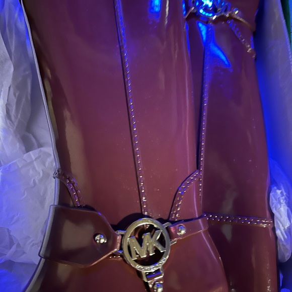 MK Tall Rainboots, Size 6, Maroon Color, with Box - Picture 3 of 5